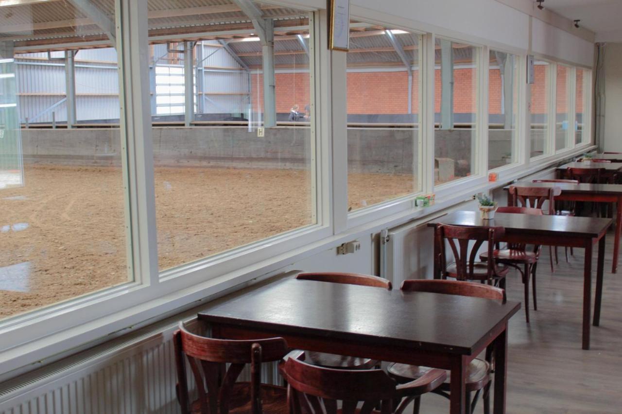 Manege Sanninghoeve B&B Oudega  Exteriör bild